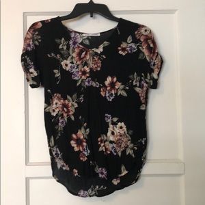 EUC Bohme black floral top. Size medium runs small